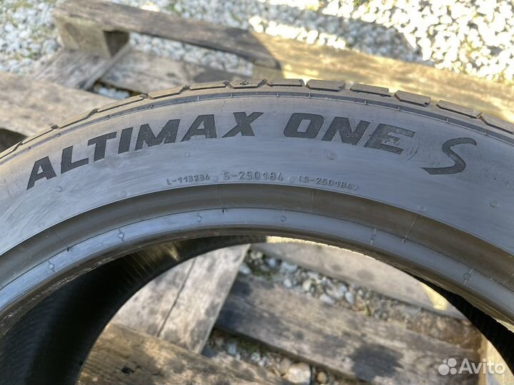 General Tire Altimax One S 245/40 R18