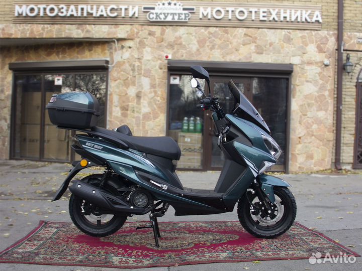 Новый макси-скутер Sky Way 150сс (49 cc)