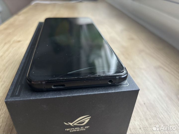 Asus ROG Phone 7, 16/512 ГБ