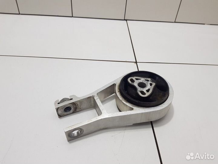 Опора двигателя центральная (Chery Tiggo 4)