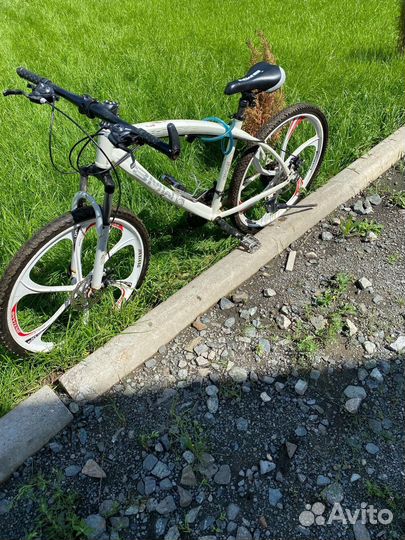 Велосипед на литых дисках bmw