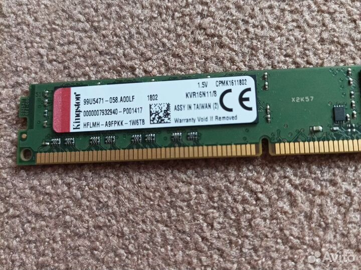 Материнская плата с процессором и памятью