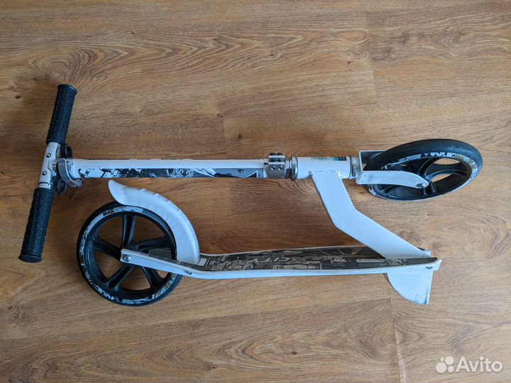 Самокат взрослый складной MaxCity Truck белый