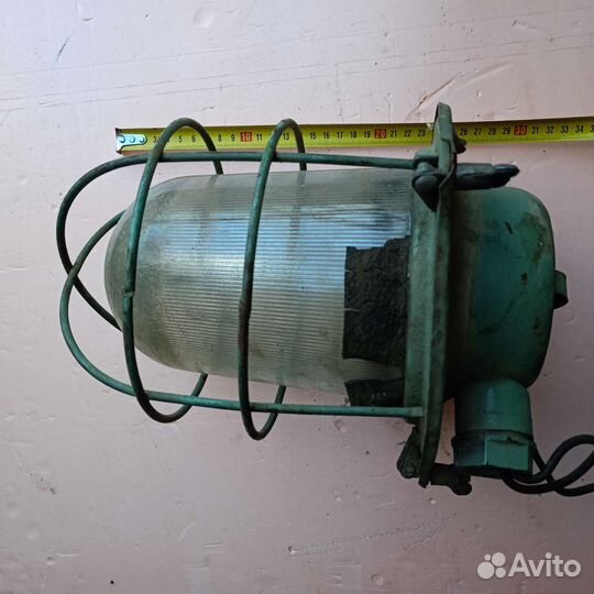 Уличный фонарь