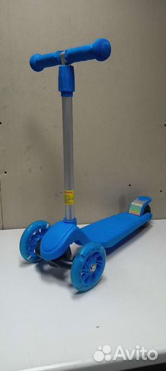 Самокат детский трёхколёсный новый