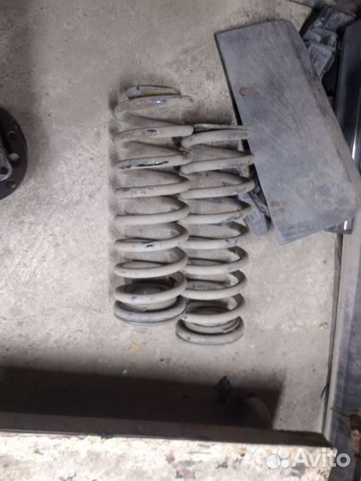 Пара пружин подвески задние Saab 9000 1994