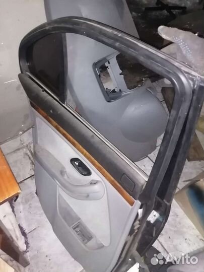 Задняя левая дверь BMW E39