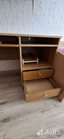 Компьютерный стол