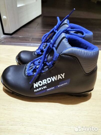 Лыжи беговые и ботинки 36 Размер