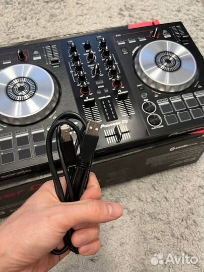 DJ контроллер DDJ SB3 Serato DJ Lite