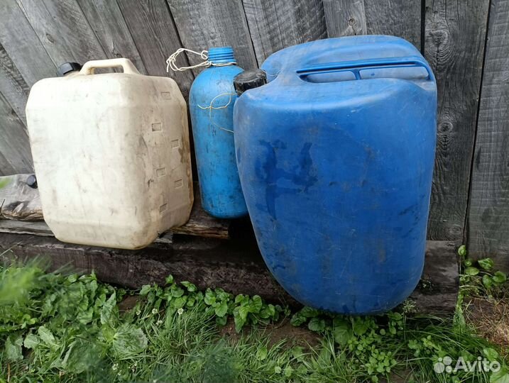 Канистры пластиковые бу