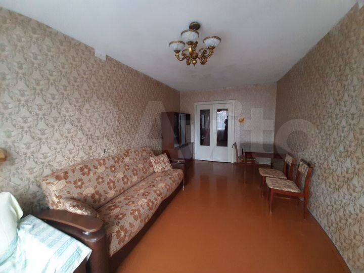 4-к. квартира, 83 м², 4/9 эт.