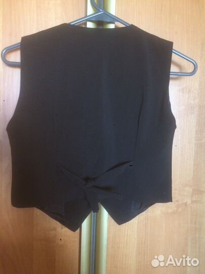 Жилет школьный на девочку