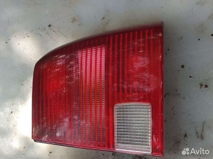 Задний правый фонарь Фольксваген Пассат б5 седан