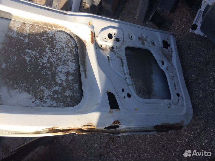 Дверь багажника правая largus