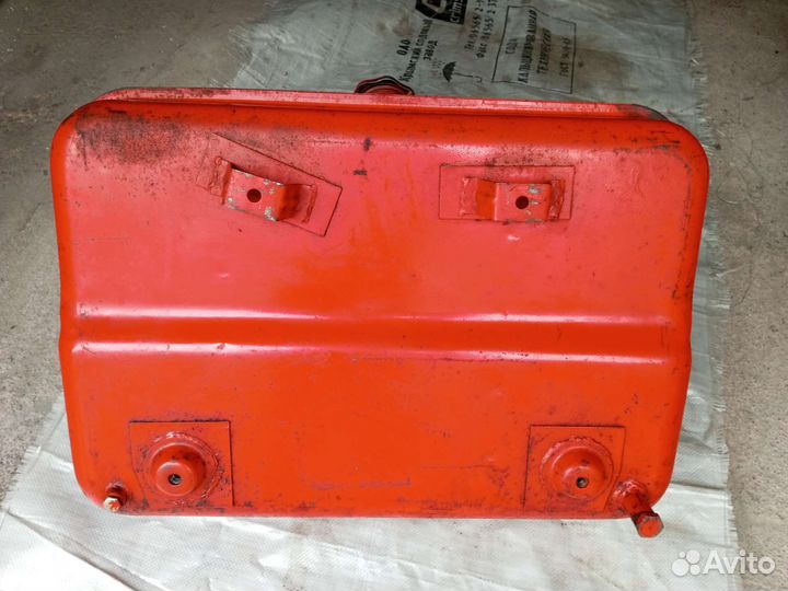 Топливный бак на 100 литров, от трактора