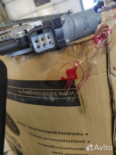 Стеклоподъемник передний левый Peugeot 4007