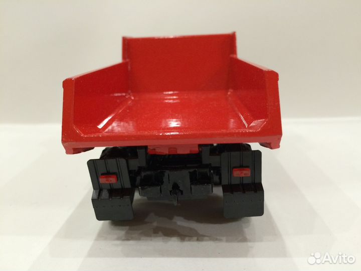 Коллекционная модель урал 55571 пр-во элекон 1:43