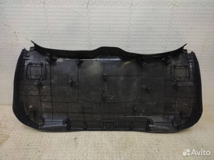 Обшивка двери задка Toyota Rav4 XA50 2018