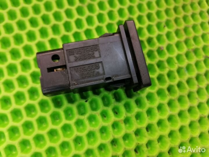 Кнопка аварийка Тойота Марк 2 JZX 110