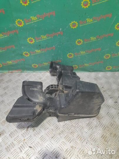 Резонатор воздушного фильтра Ford Mondeo 3 седан