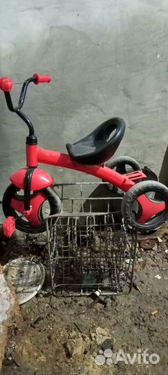 Детский трехколесный велосипед бу