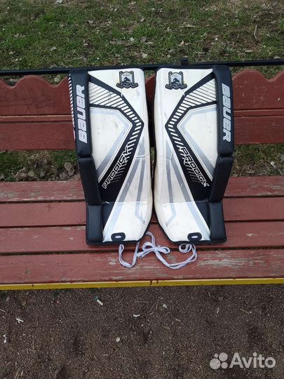 Вратарская хоккейная форма