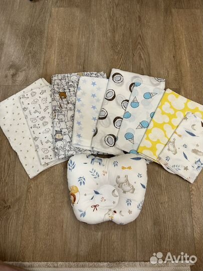 Детские вещи (пеленки, простынь, подушка)
