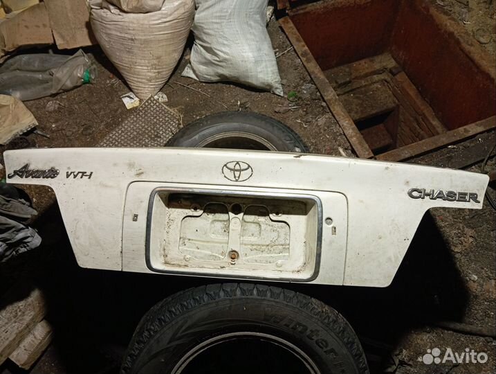 Крышка багажника Toyota Chaser GX100