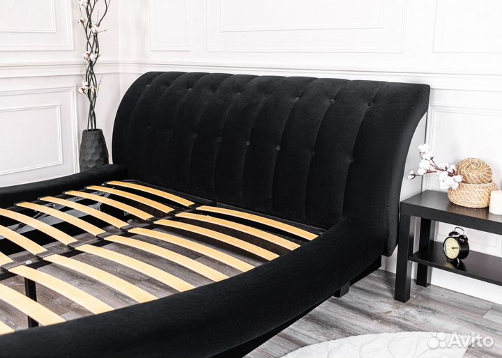 Кровать двухспальная 200х200 черный велюр