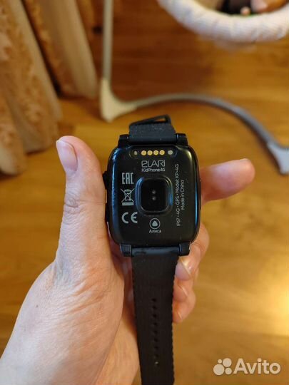 Детские часы с Алисой Elari KidPhone4G