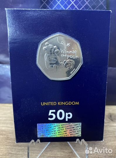 Монета Винни Пух. 50 пенсов. Первая в серии