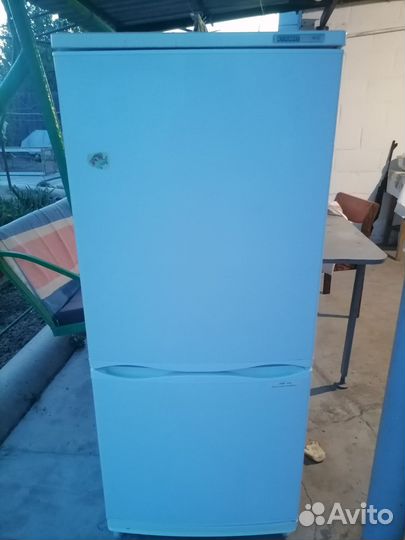 Холодильник атлант двухкамерный