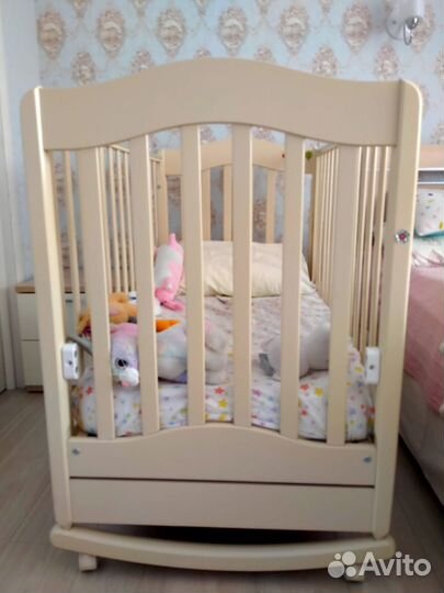 Детская кроватка