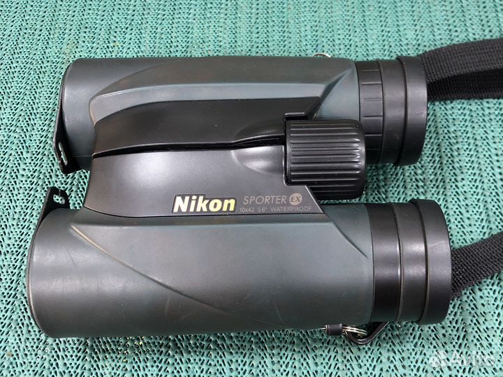 Бинокль Nikon Sporter EX 10x42