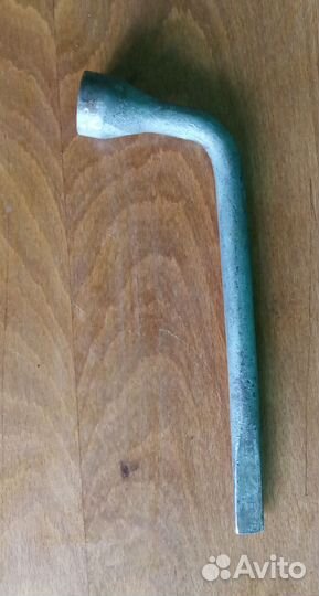 Ключ балонный на 19