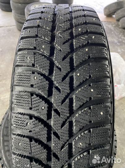 Bridgestone Ice Cruiser 7000 235/65 R17