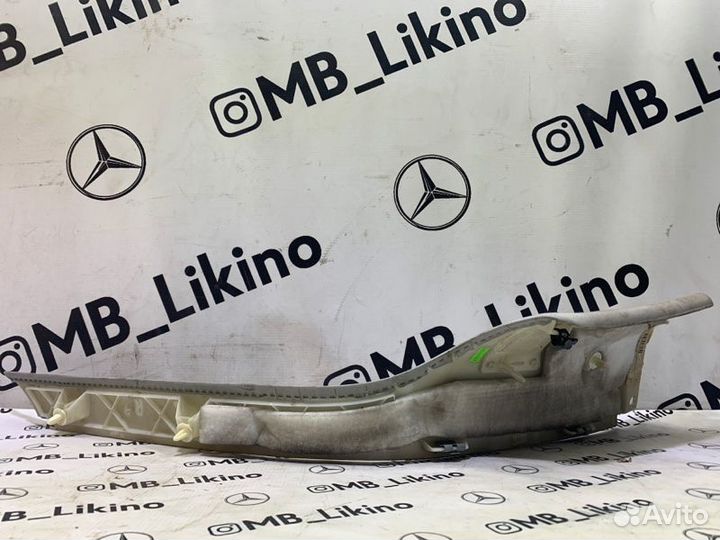 Обшивка стойки задняя левая Mercedes Ml W164