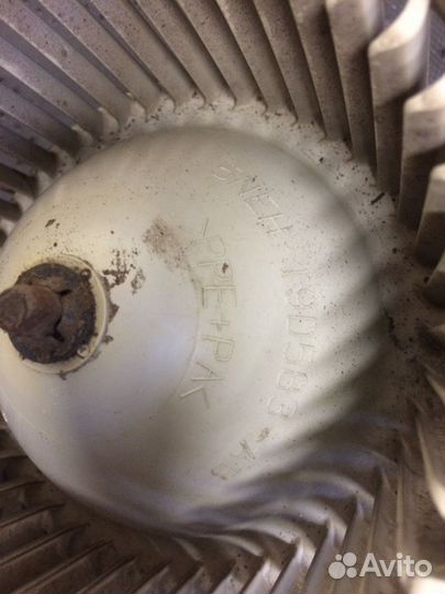 Моторчик печки Nissan Navara D-40