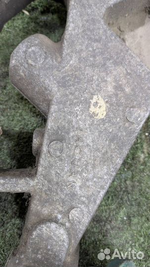 Рычаг задний поперечный правый Jaguar XF 2009