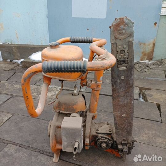 Бензопила бу зид