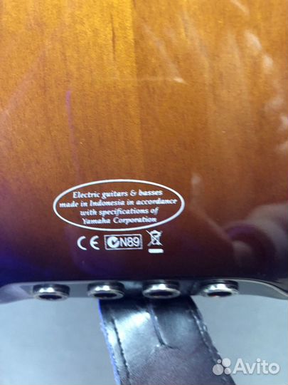 Профессиональная Бас гитара Yamaha BB424
