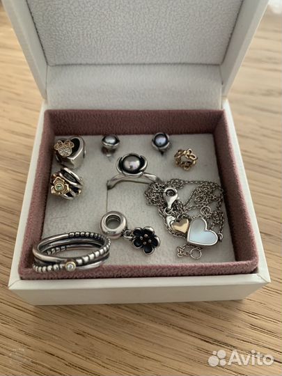 Кольцо с бриллиантом Pandora