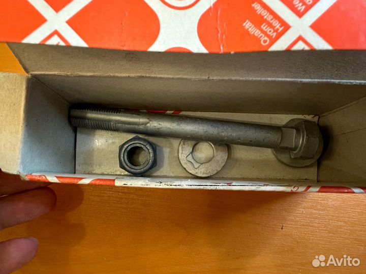 Болt эксцентриковый MER W210 пер рычага febi 07758