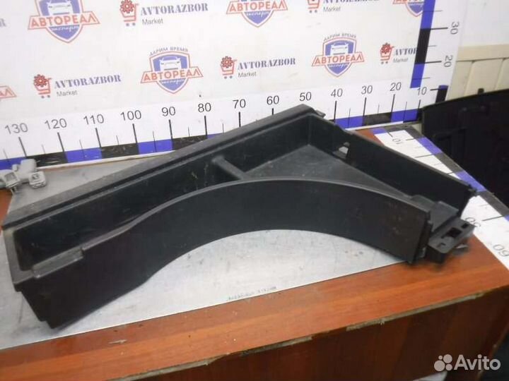 Ящик для инструментов задний левый Chevrolet Cruze