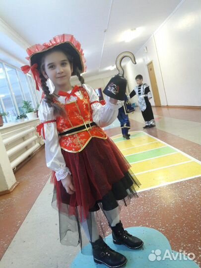 Новогодний костюм пиратки