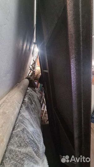 Дверь металлическая новая кладовка тамбур