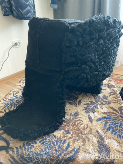 Шапку карпкулевая офицерская