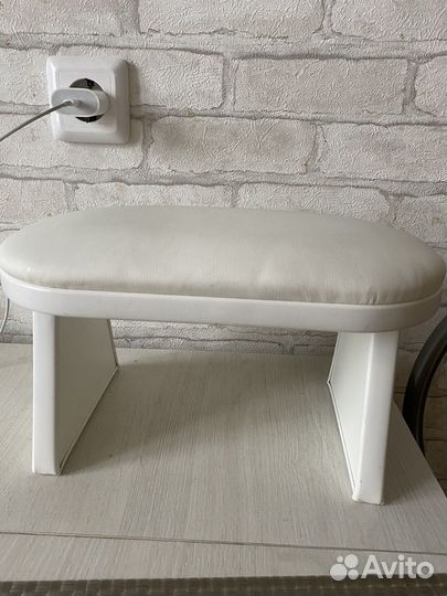 Маникюрная подставка