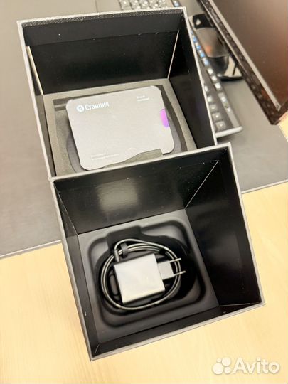 Умная колонка Яндекс станция 2 с Алисой